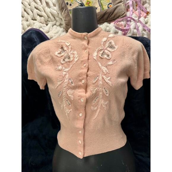 VINTAGE PEACH BALMORAL CASHMERE RHINESTONES & RIBBON TRIM CARDIGAN SWEATER - Picture 2 of 11